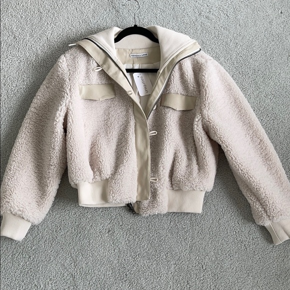 cute fuzzy cream jacket - Picture 1 of 3